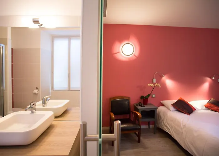 Restaurant Le Sully Hotel 2*